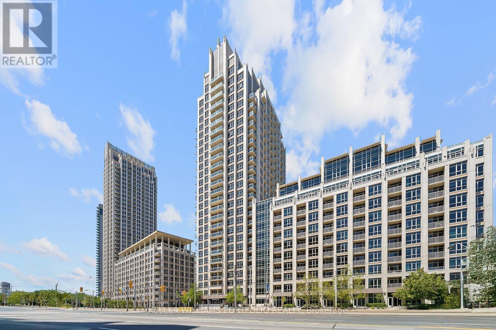 Property Photo:  21 Grand Magazine Street 1302  ON M5V 1B5 