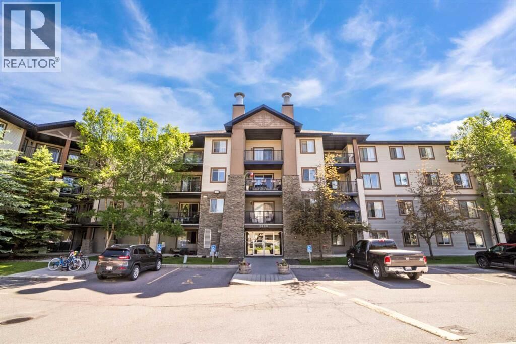 Property Photo:  8 Bridlecrest Drive Southwest  AB T2Y 0H7 