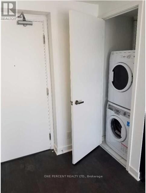 Property Photo: 15 Grenville Street 4510 ON M4Y 1A1