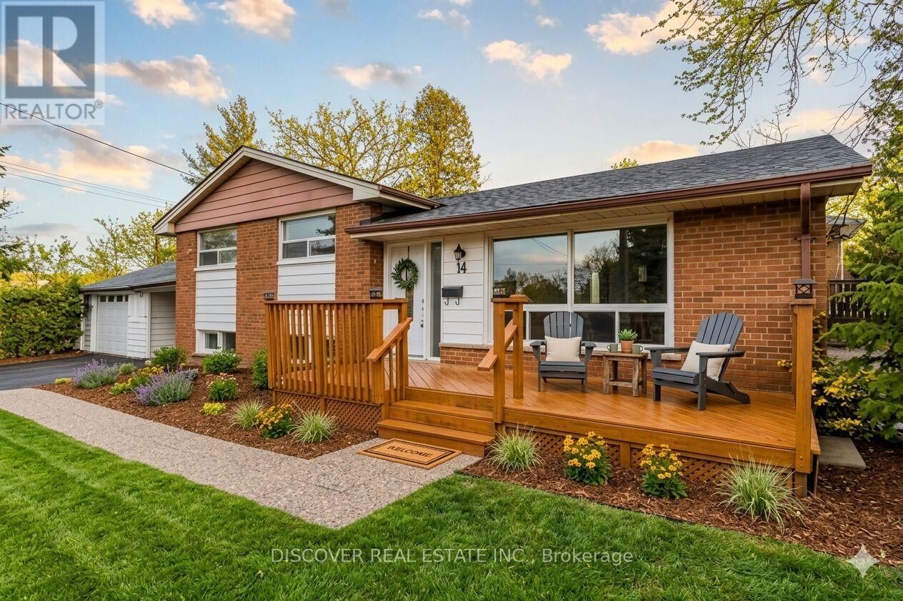 Property Photo: 14 Donata Drive ON L5M 1T3