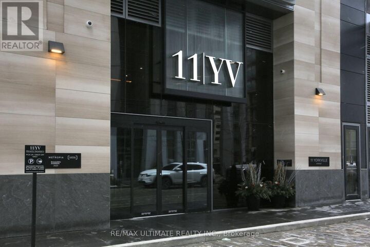 Property Photo:  11 Yorkville Avenue 1902  ON M4W 0B7 