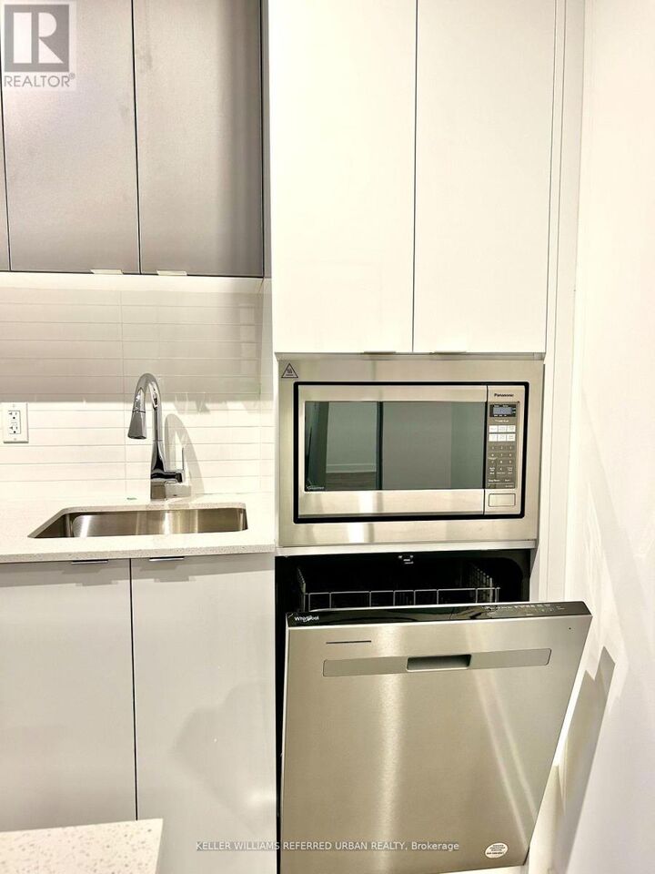 Property Photo: 50 Upper Mall Way B-2304 ON L4J 0L8