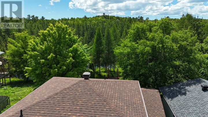 Property Photo:  44 Macdonald Ct  ON P5A 2V2 