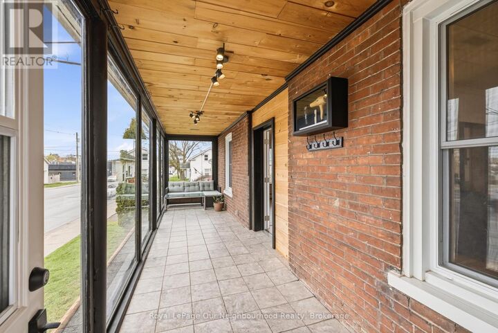 Property Photo: 162 Dundas Street East ON K8V 1L4