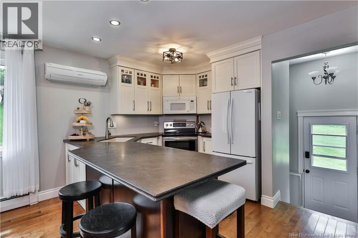 Property Photo:  18 Quispamsis Road  NB E2E 1M2 