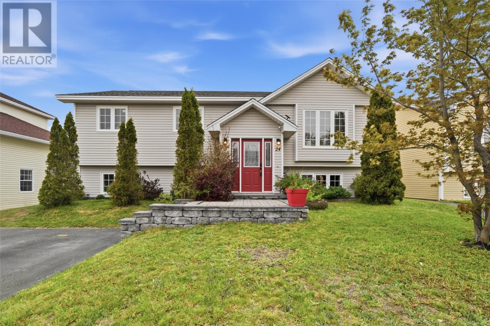 Property Photo:  24 McCourt Close  NL A1X 1H9 