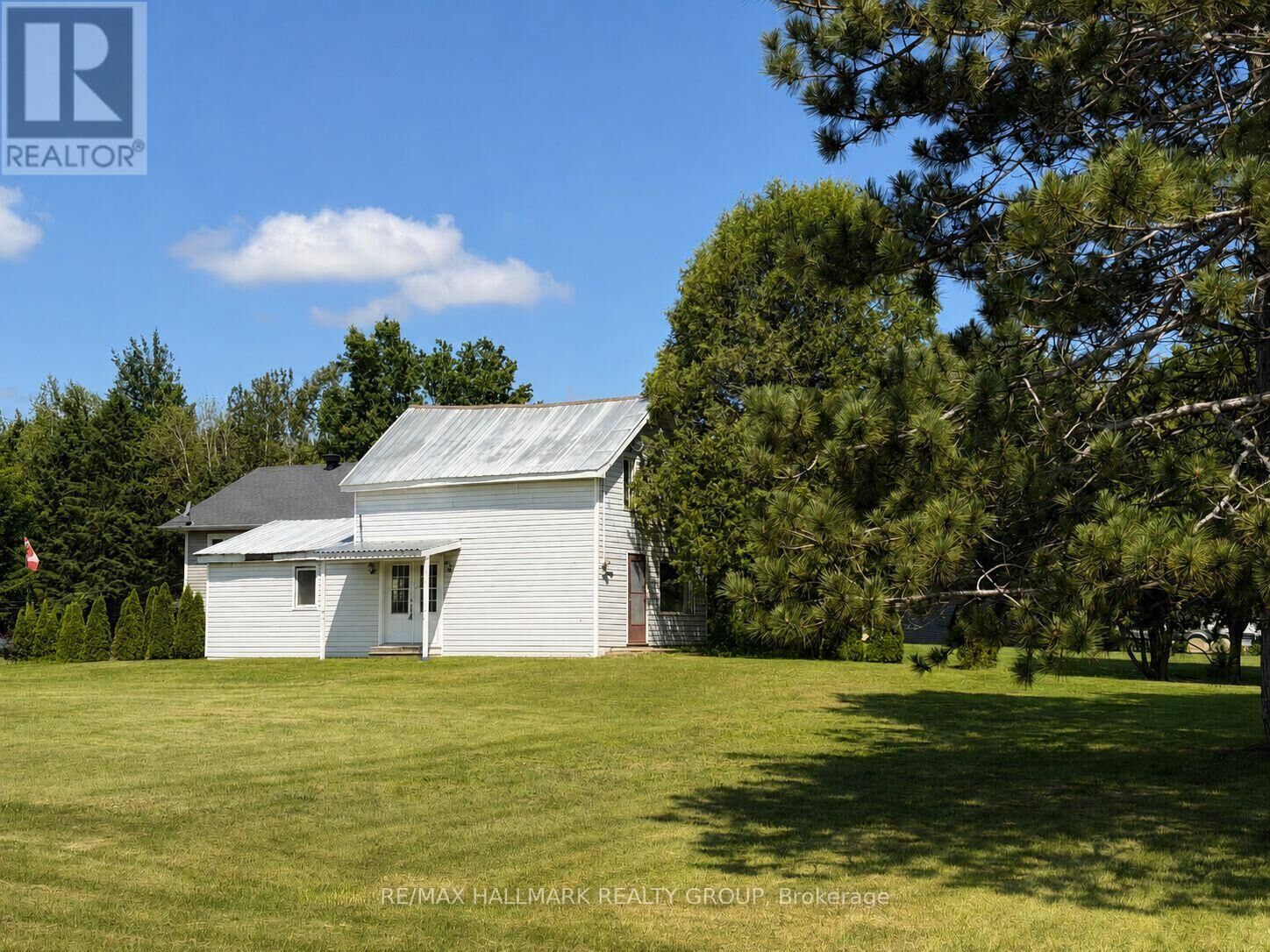 Property Photo:  256 Limoges Road  ON K0A 2M0 