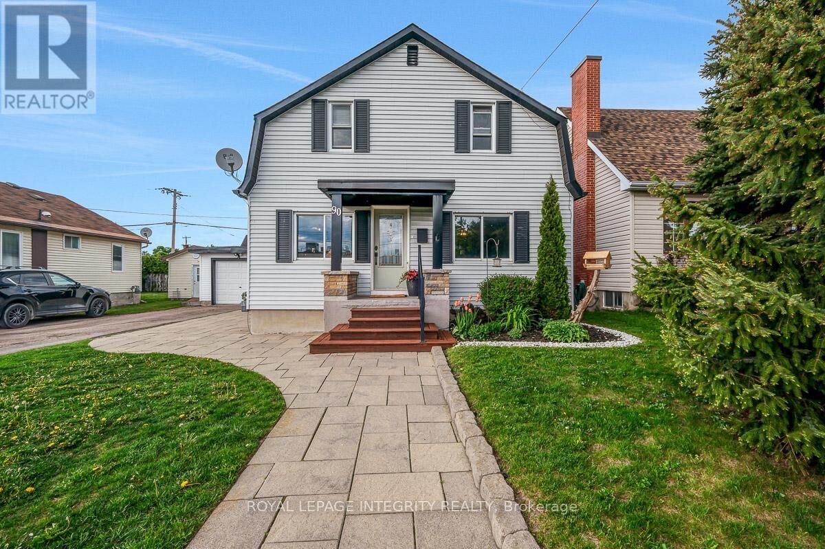 Property Photo: 90 First Avenue ON K7S 1W3