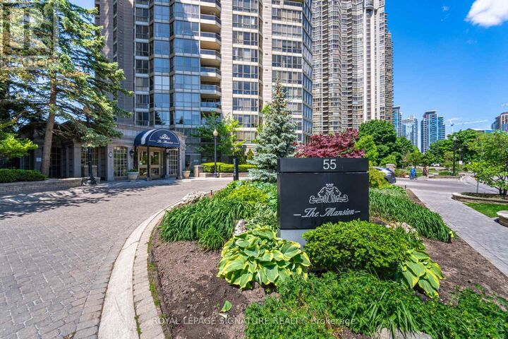 Property Photo:  55 Kingsbridge Garden Circle 2310  ON L5R 1Y1 