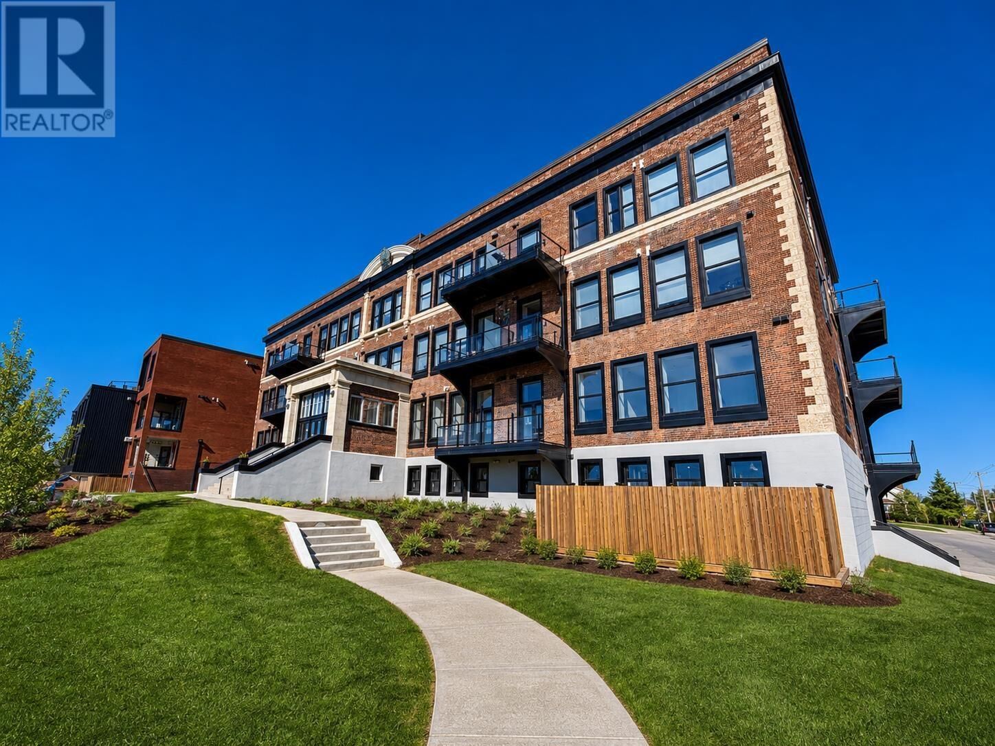 Property Photo:  #1324 96 High St N  ON P7A 5R3 