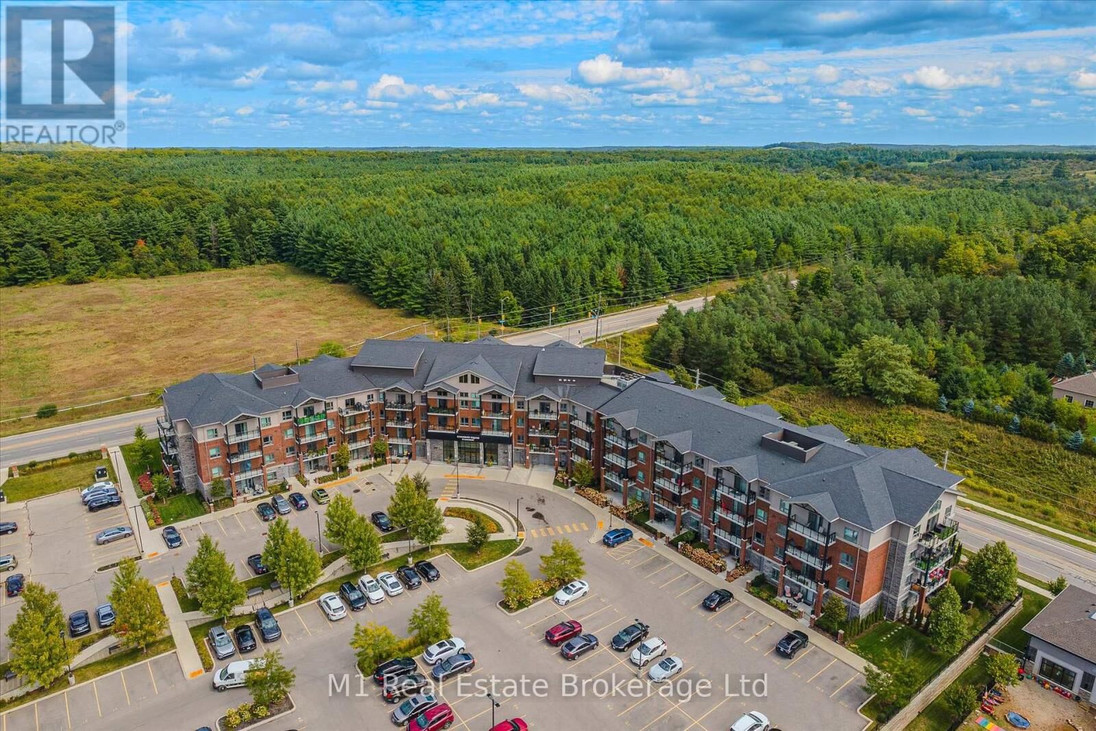 Property Photo:  35 Kingsbury Square 13  ON N1L 1B3 