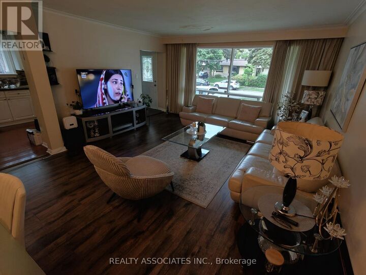 Property Photo:  69 Cornerbrook Drive South  ON M3A 1H5 