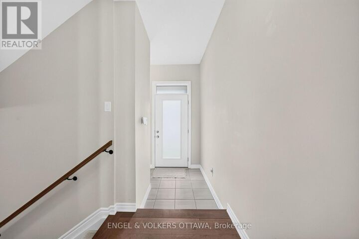 Property Photo:  33 Focality Crescent  ON K2J 6W7 