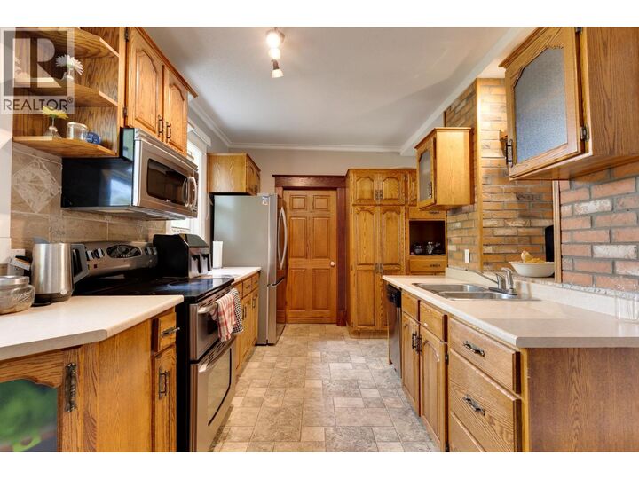 Property Photo: 1488 Gorse Street BC V2L 1G3