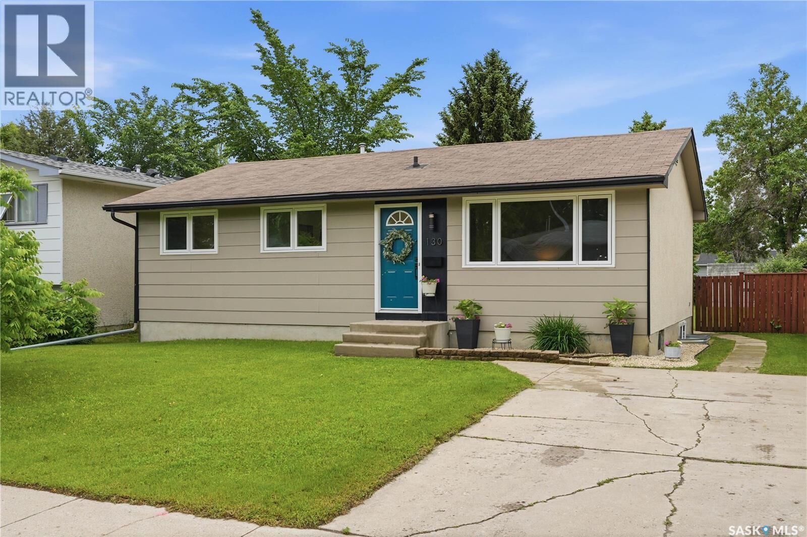 Property Photo:  130 Birch Crescent  SK S7N 2M3 