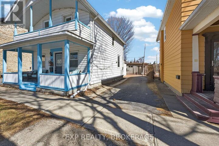 Property Photo:  45 Main Street  ON K7G 2L8 