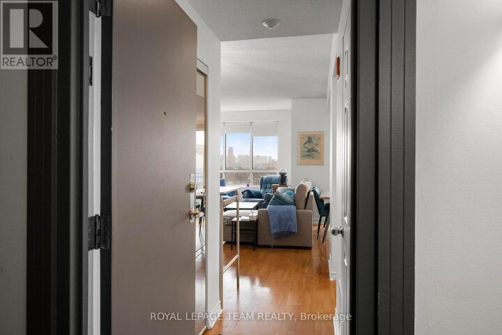 Property Photo:  45 Holland Avenue 902  ON K1Y 4S3 