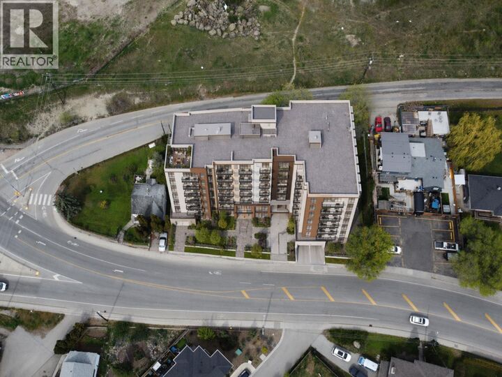 4005 30 Avenue — photo 1