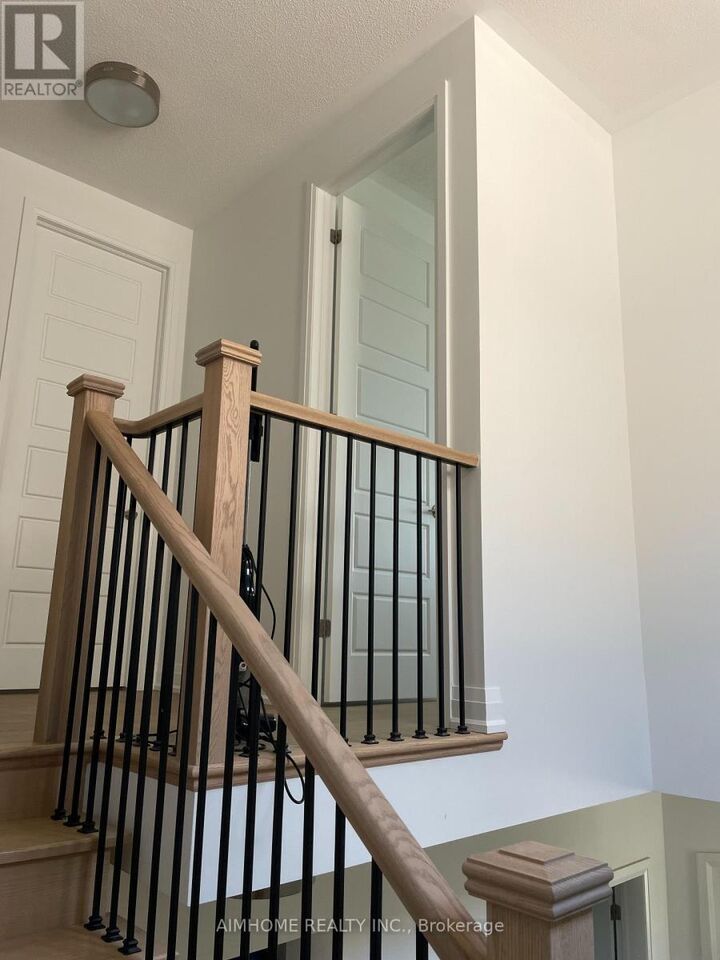 Property Photo: 3036 William Cutmore Boulevard Master ON L6H 7W8