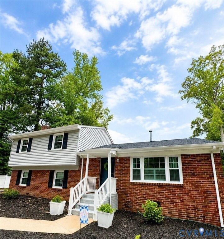 Property Photo:  9477 Shelley Drive  VA 23116 