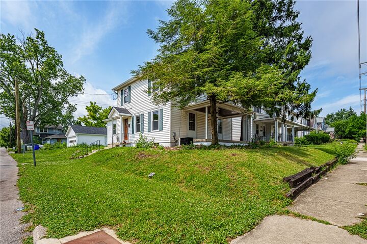 Property Photo: 258 E Siebenthaler Avenue OH 45405