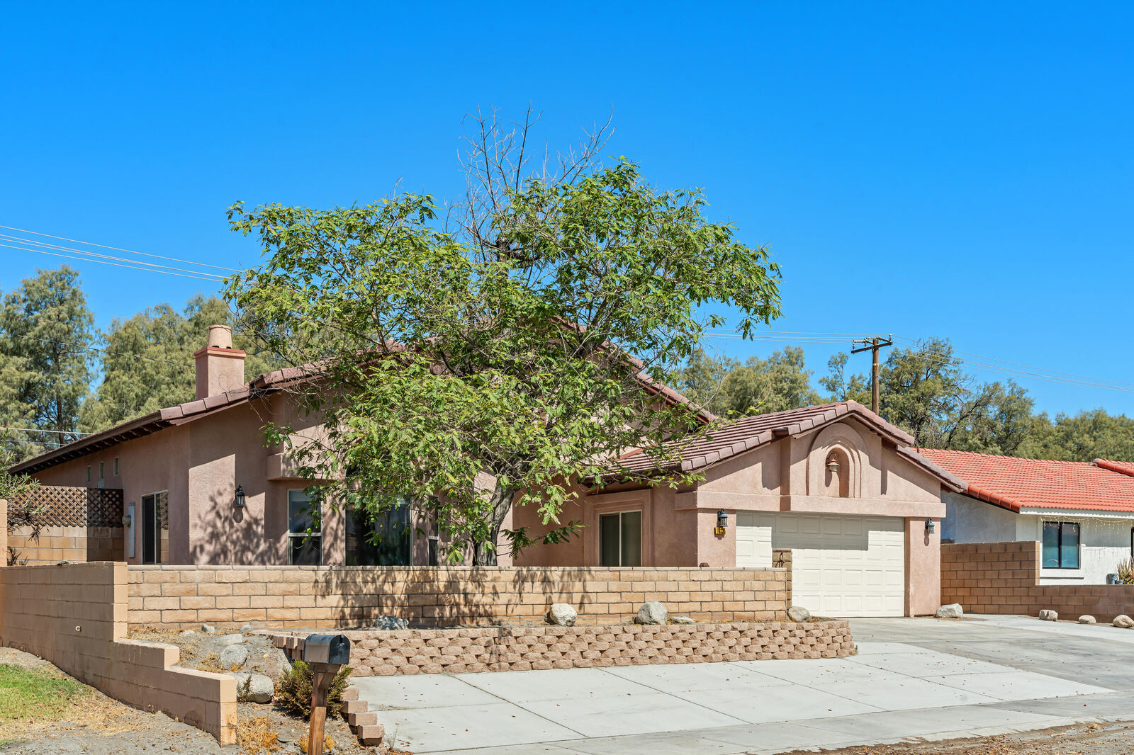Property Photo:  27325 Ventura Drive  CA 92234 