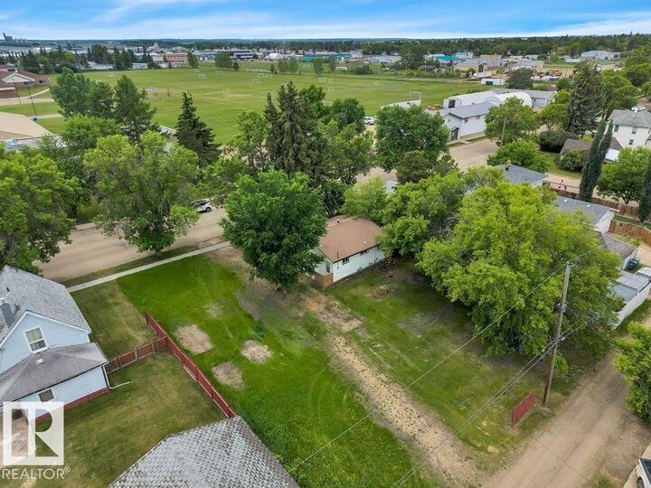 Property Photo:  4712 47 Avenue  AB T9A 0J5 