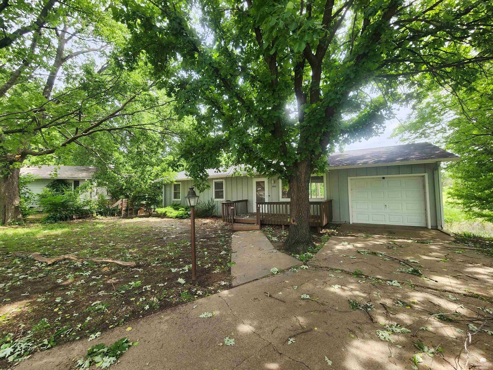 Property Photo:  1900 Violet Circle  KS 66502 