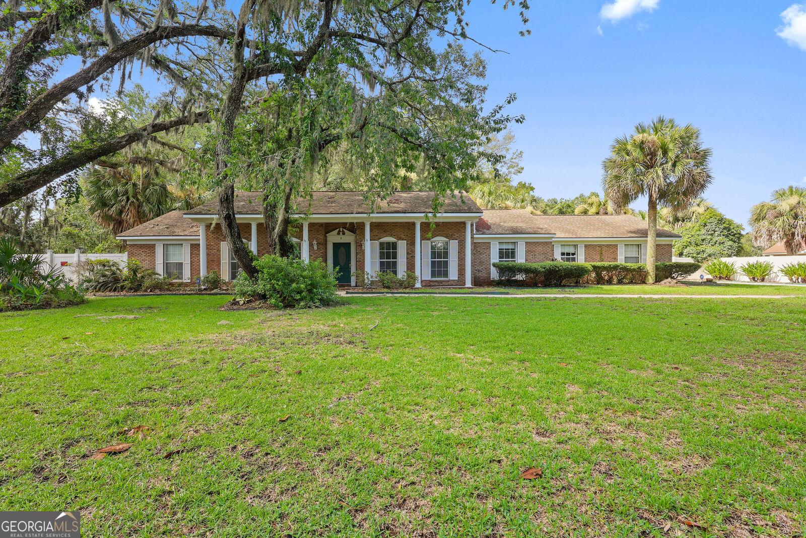 Property Photo:  112 Meadows Way  GA 31525 