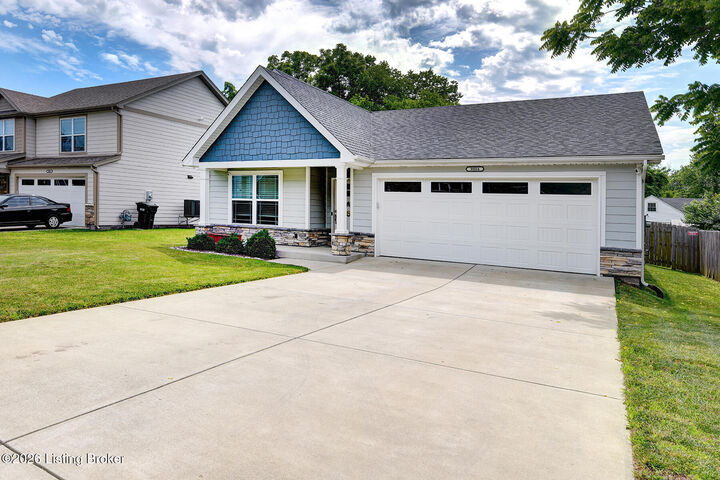 Property Photo:  9004 Manslick Cmns Dr  KY 40219 