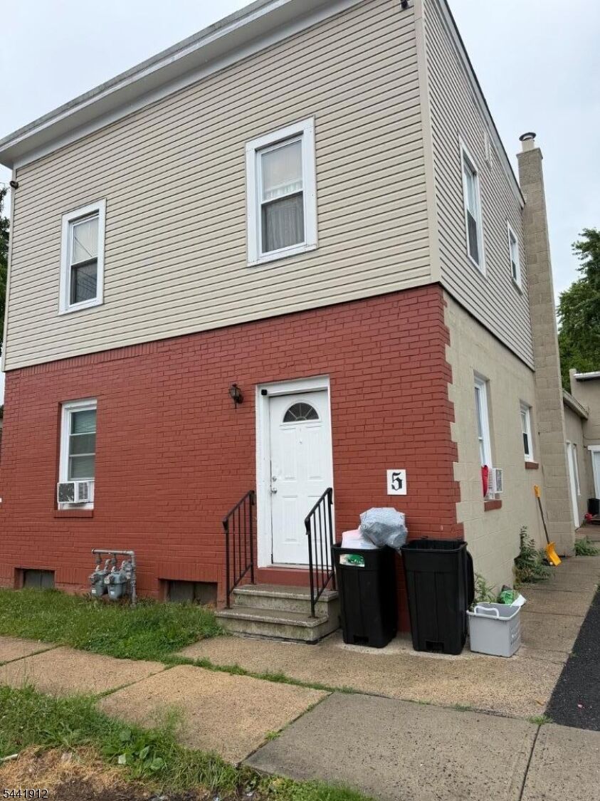Property Photo:  5 2nd St  NJ 08869 