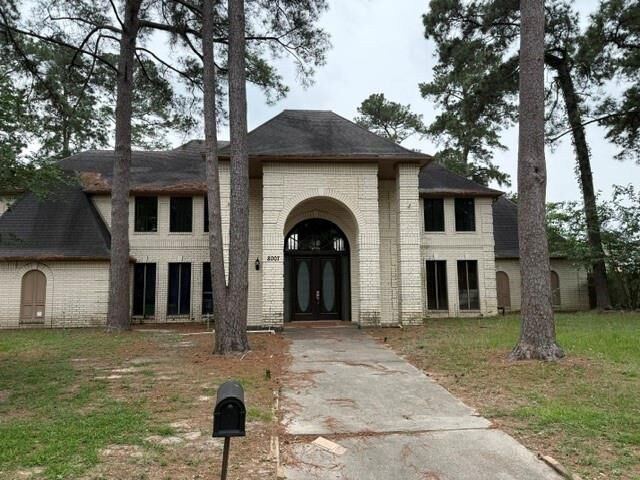 Property Photo: 8007 Northbridge Circle TX 77379