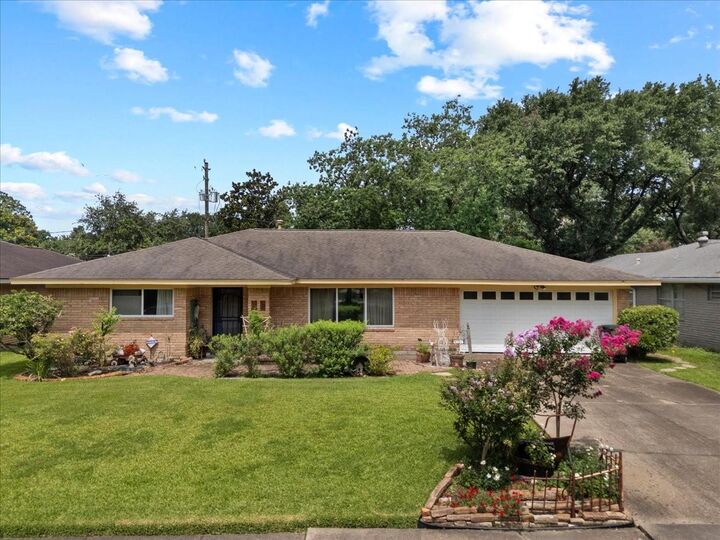 Property Photo: 11518 Mullins Drive TX 77035