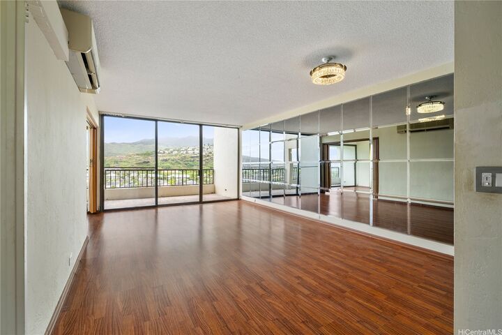 Property Photo:  500 Lunalilo Home Road 28J  HI 96825 