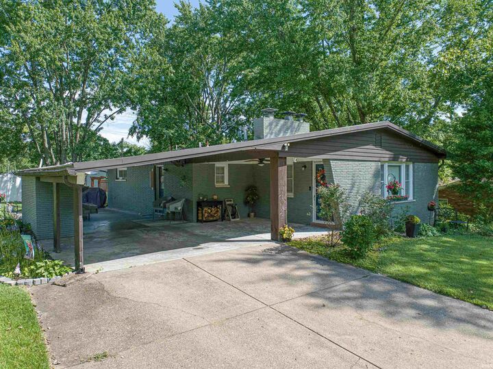 Property Photo: 7717 Meadowview Drive IN 47710