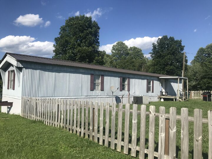 Property Photo:  221 Silverhawk Rd Road  KY 41164 