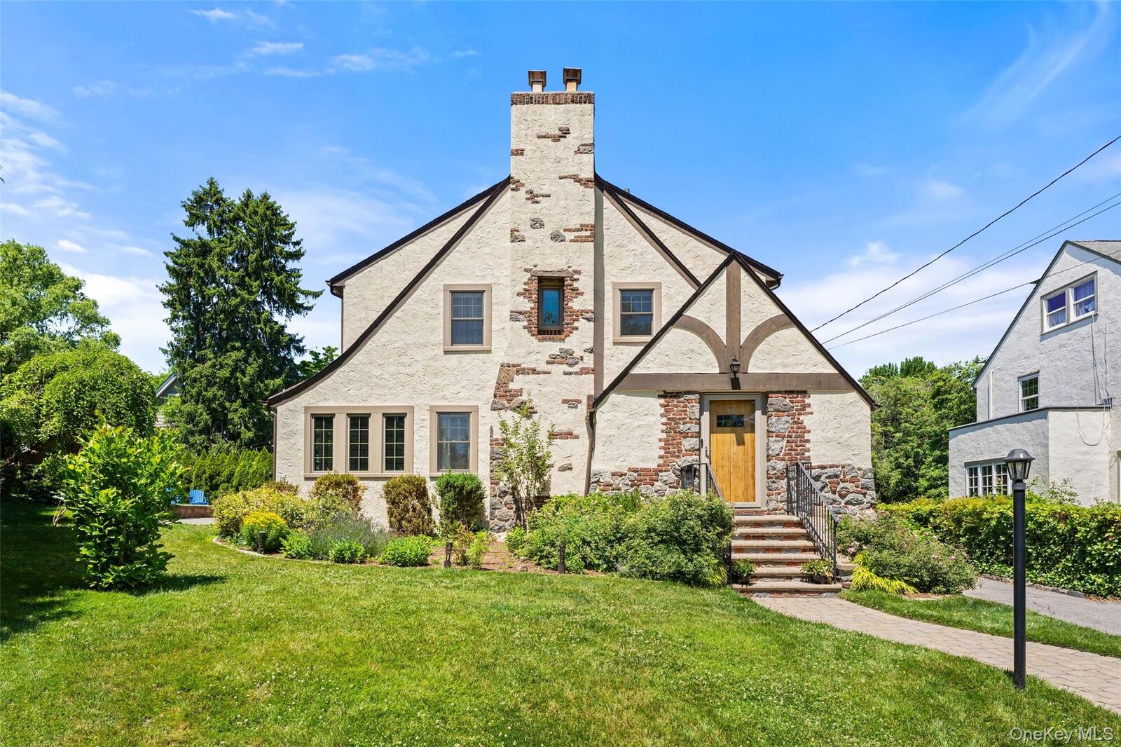Property Photo: 10 Cambridge Court NY 10538