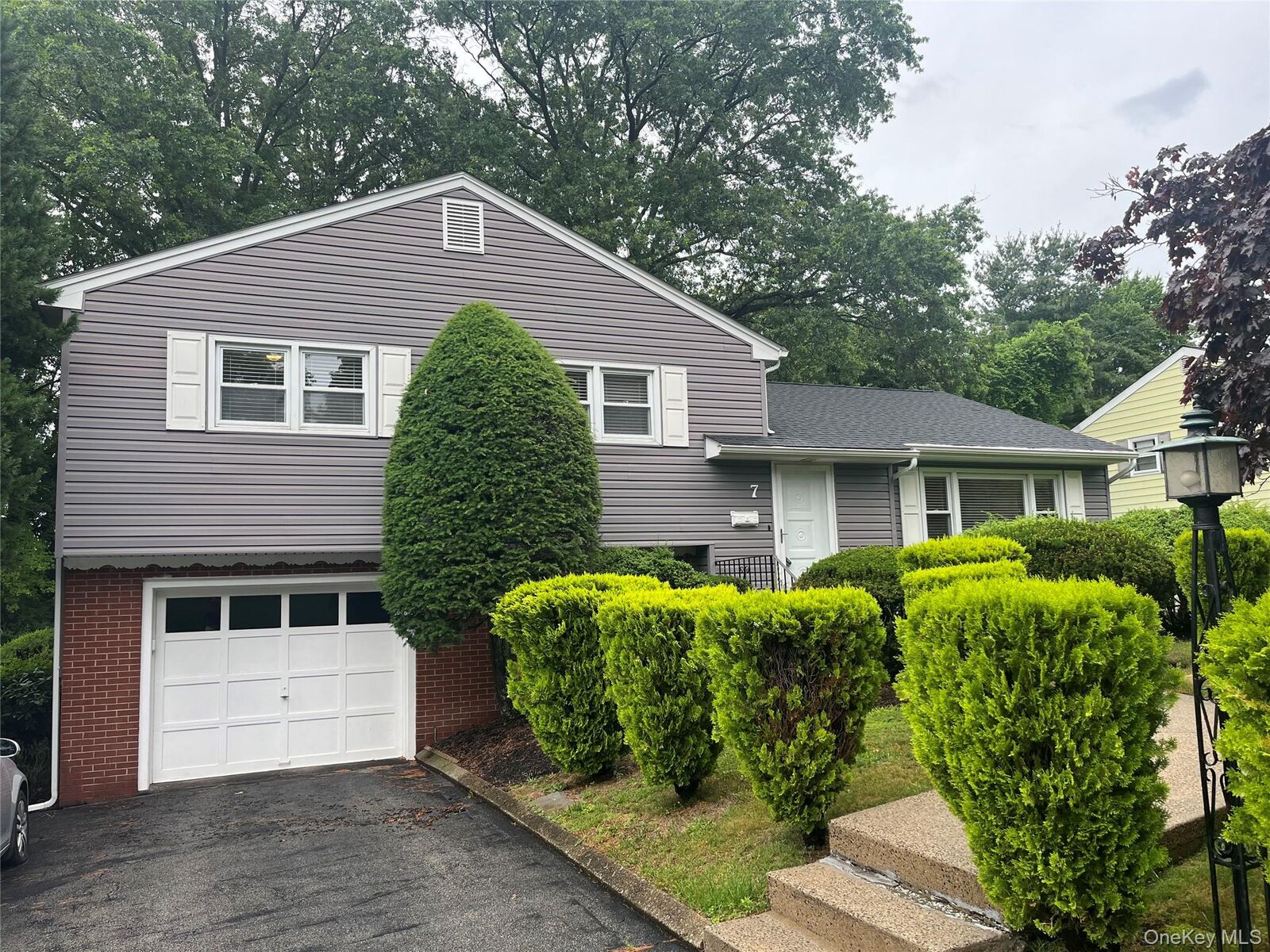 Property Photo:  7 Stewart Place  NY 10977 