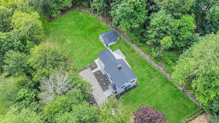 Property Photo:  676 Hardscrabble Road  NY 10514 