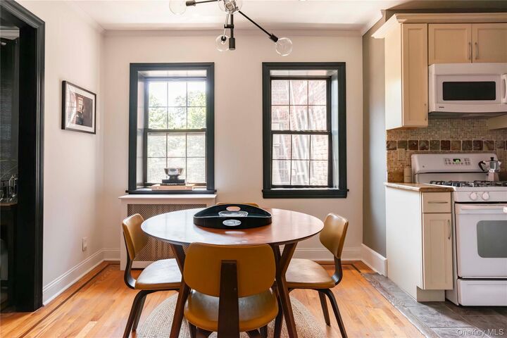 Property Photo: 23 Old Mamaroneck Road 4C NY 10605