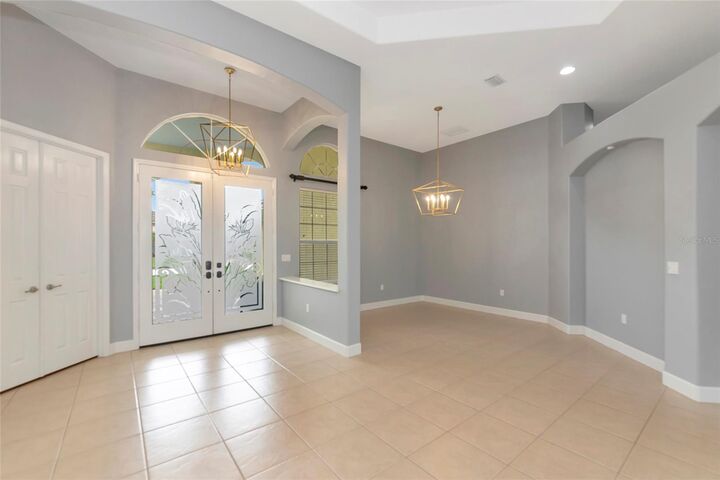Property Photo: 14711 2nd Avenue Circle NE FL 34212