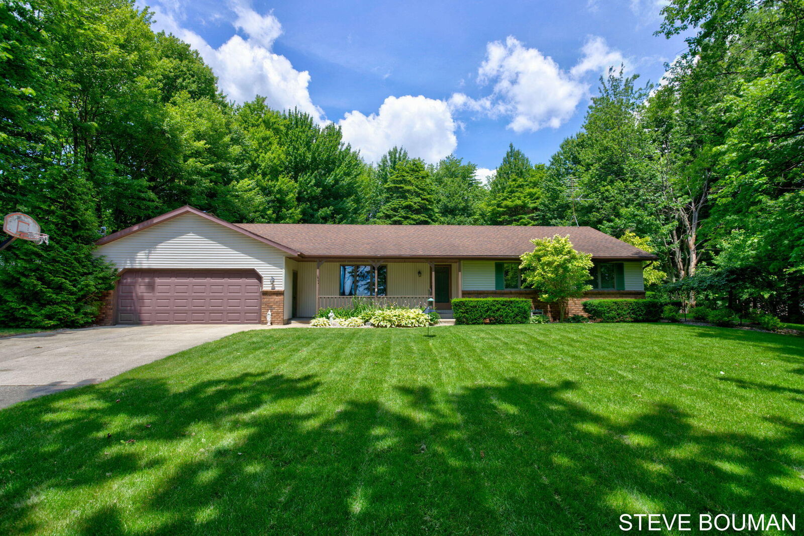 Property Photo: 5915 141st Avenue MI 49423