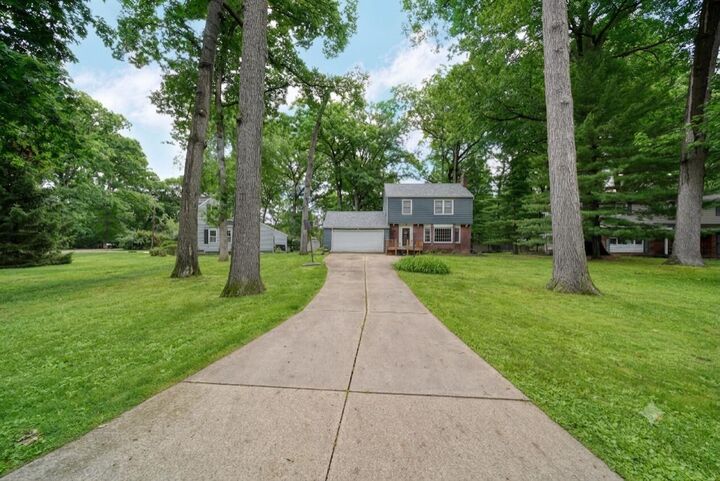 Property Photo:  907 Westwood Boulevard  MI 49203 
