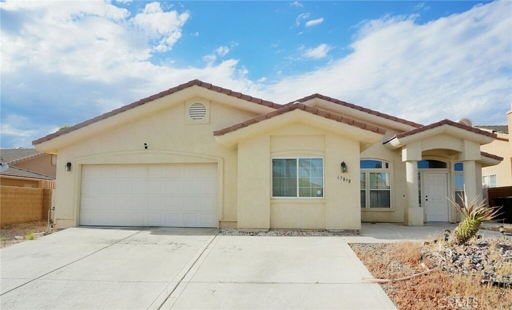 Property Photo: 67898 Alexandria Court CA 92240