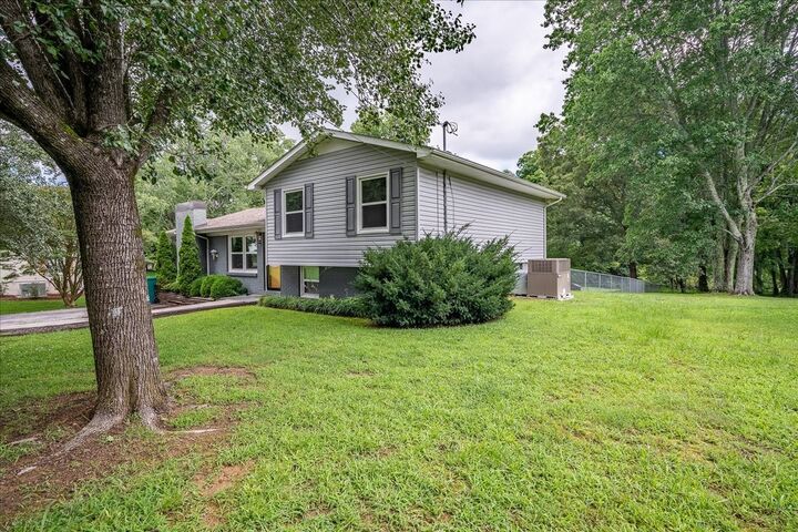 Property Photo:  312 Prosser Rd  TN 38464 