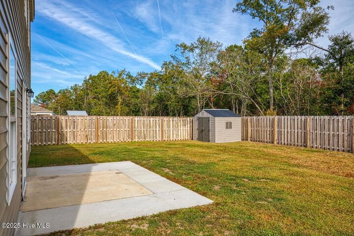 Property Photo:  190 Everett Yopp Drive  NC 28460 