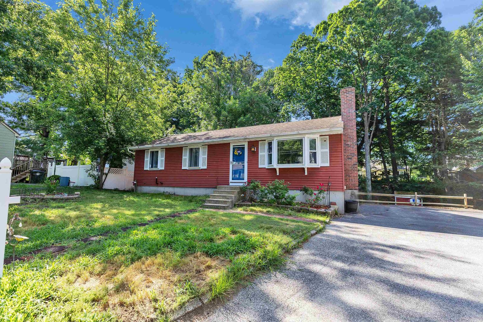 Property Photo:  34 Caye Lane  NH 03103 
