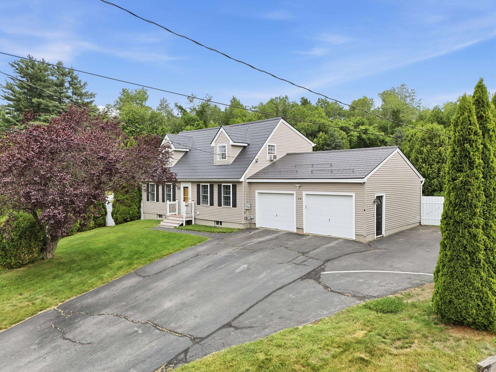Property Photo: 14 Brittany Circle NH 03275