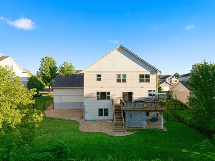 Property Photo:  2580 Acorn Run  MN 55386 