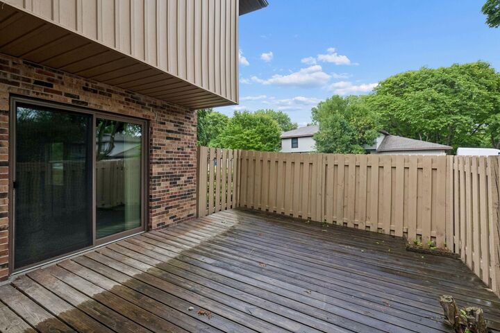 Property Photo:  2401 Unity Avenue N  MN 55422 
